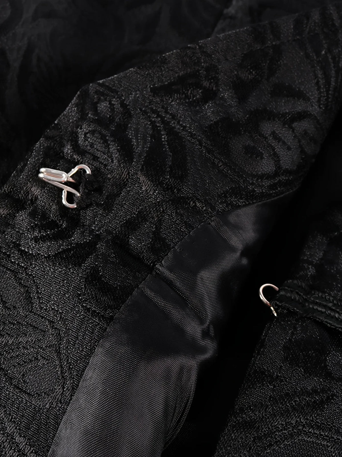 European Medieval Men's Gothic Vest, Halloween Stage Costume, Button Lapel, Slim Fit, Mid-Length Black Waistcoat