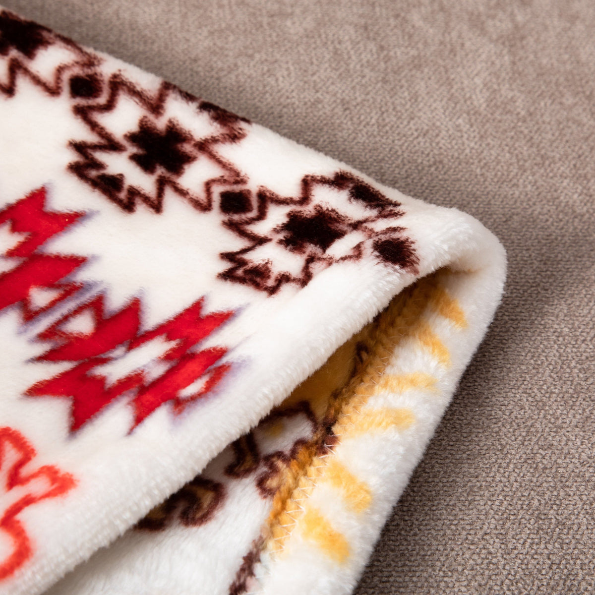 DaDa Bedding Southwestern Havana Geometric Soft Plush Fleece Flannel