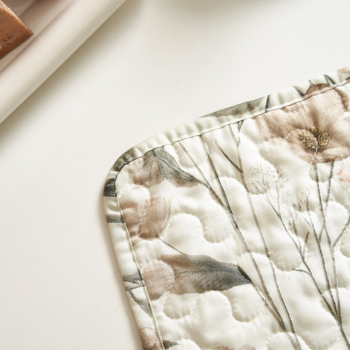 DaDalogy Enchanted Meadow Placemats - Set of 4, Floral Elegance in