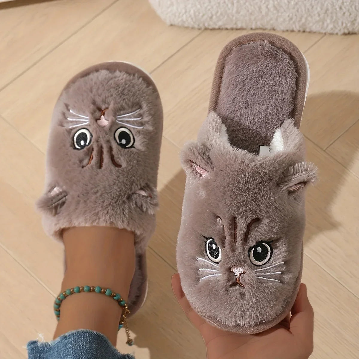 Women's Fuzzy Cat Face Plush Slippers