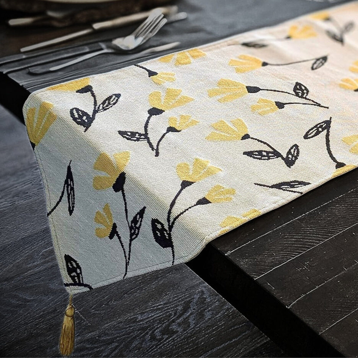 DaDa Bedding Yellow Fleur Floral Garden Woven Tapestry Dining Table