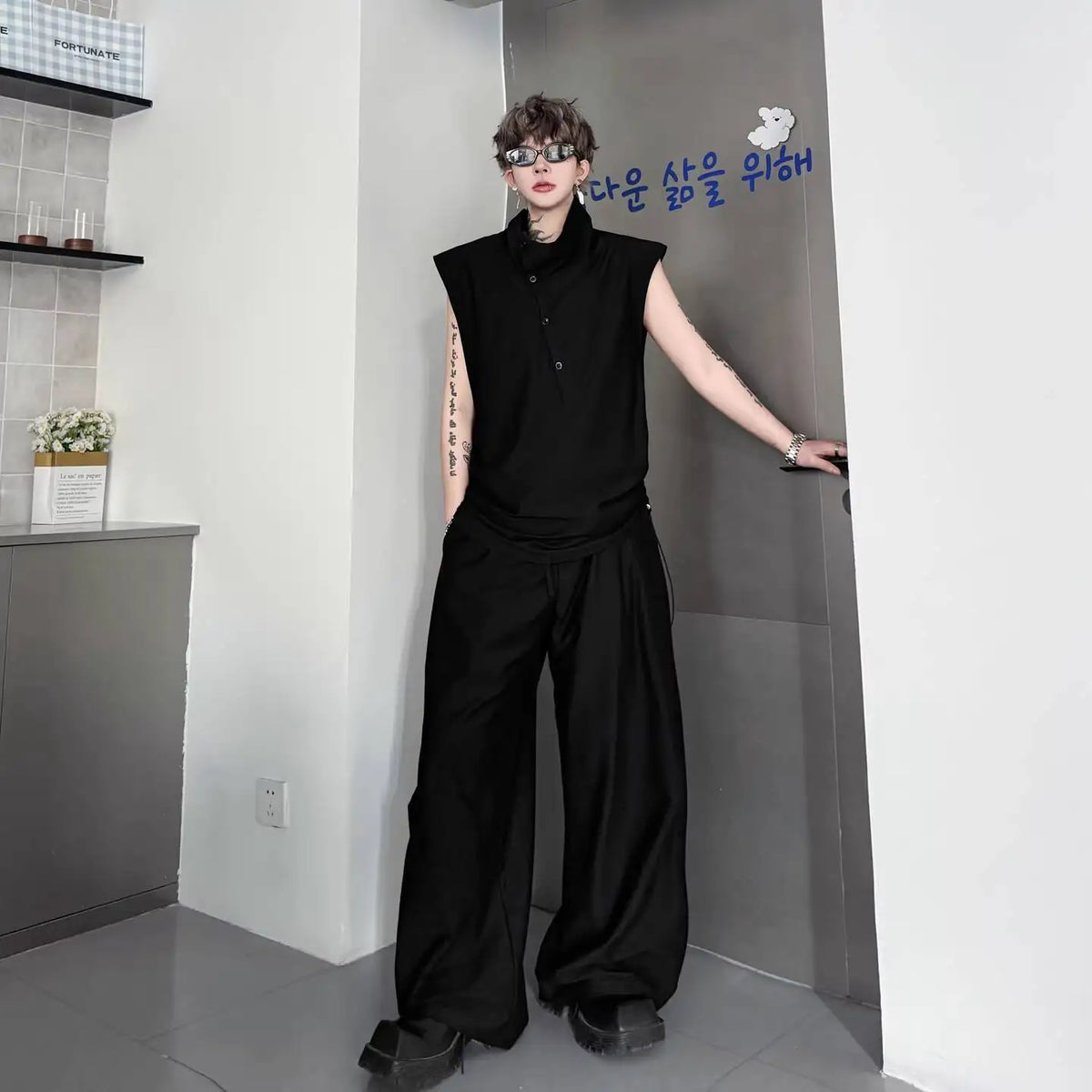 Men's High End Sleeveless Set Casual High Neck Button Detail Drawstring Waist Baggy Pants Minimalist Two Pieces Set 78O9