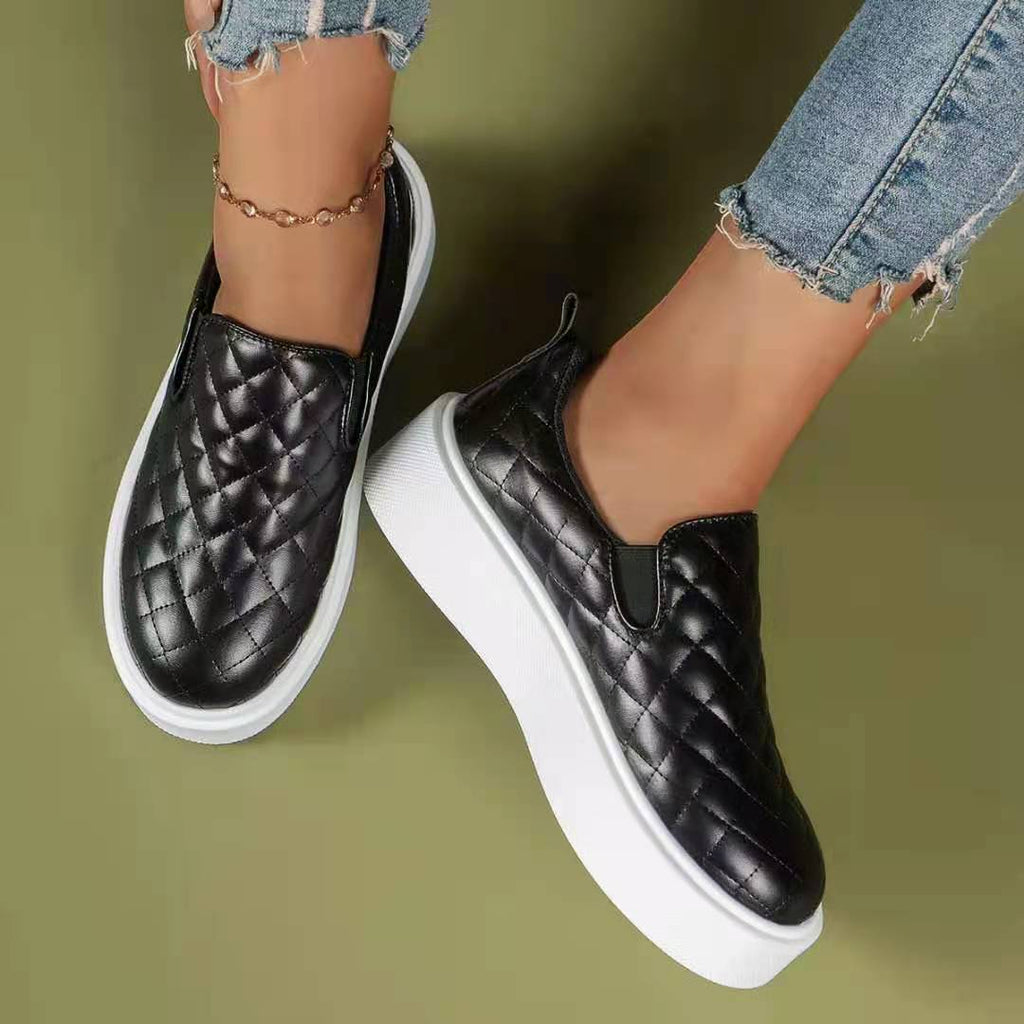Slip-on Casual Platform Shoes Lightweight Flats Loafers Black/White